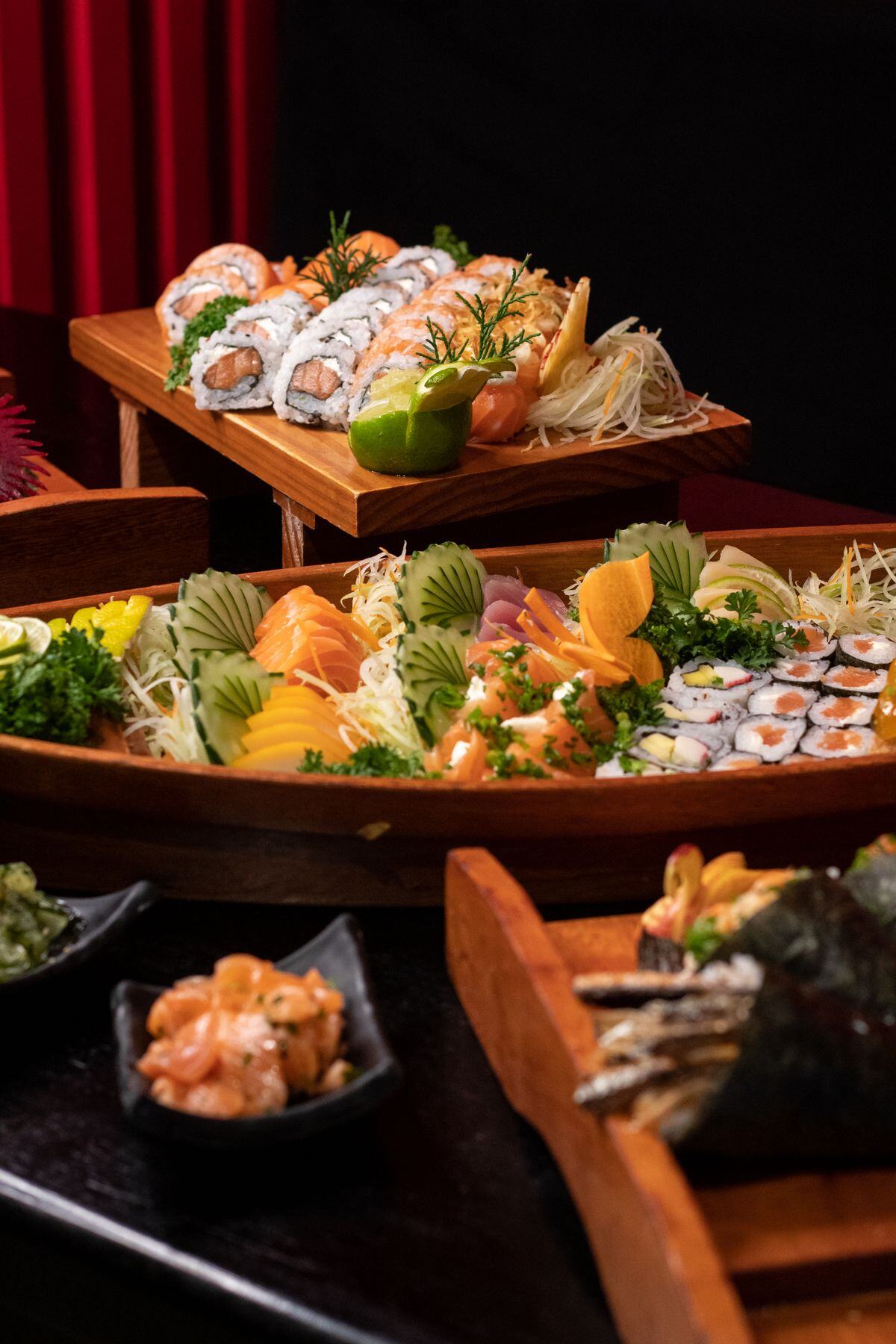 Sashimi sushi boat with tamago and tuna Sashimi sushi boat with tamago and tuna